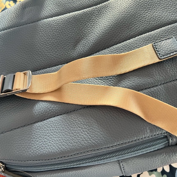 Michael Kors Blue Bakcpack✨brand new - Picture 5 of 5